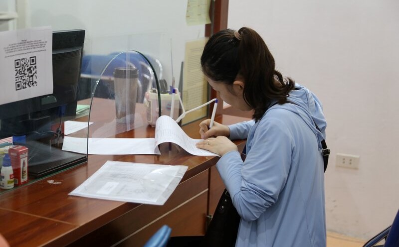 Information related to the two types of allowances when not reformed in salary has received much attention from workers. Photo: Huong Nha