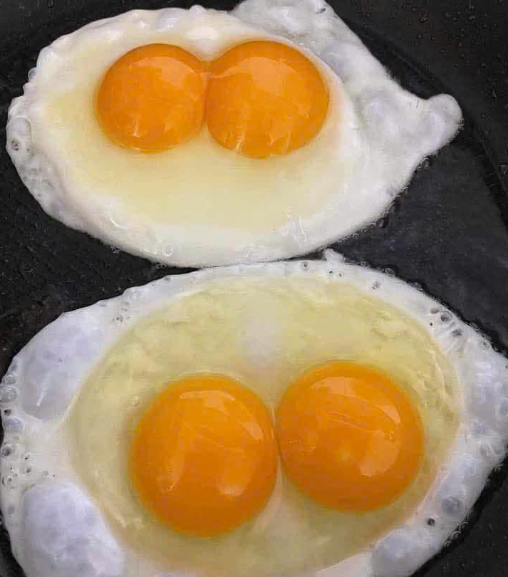 For people at risk or with diabetes, the habit of eating duck eggs in the morning can cause high blood sugar. Photo: Quang Minh.