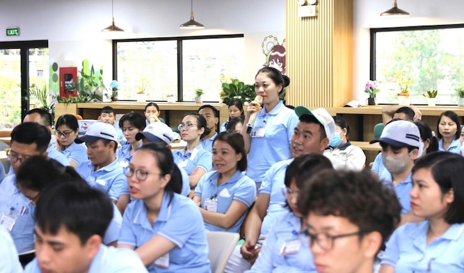마쓰오 인더스트리즈 베트남 노동자 회의에서 노동자들의 건의 사항이 기록되고 적시에 해결되었습니다. 사진: 만