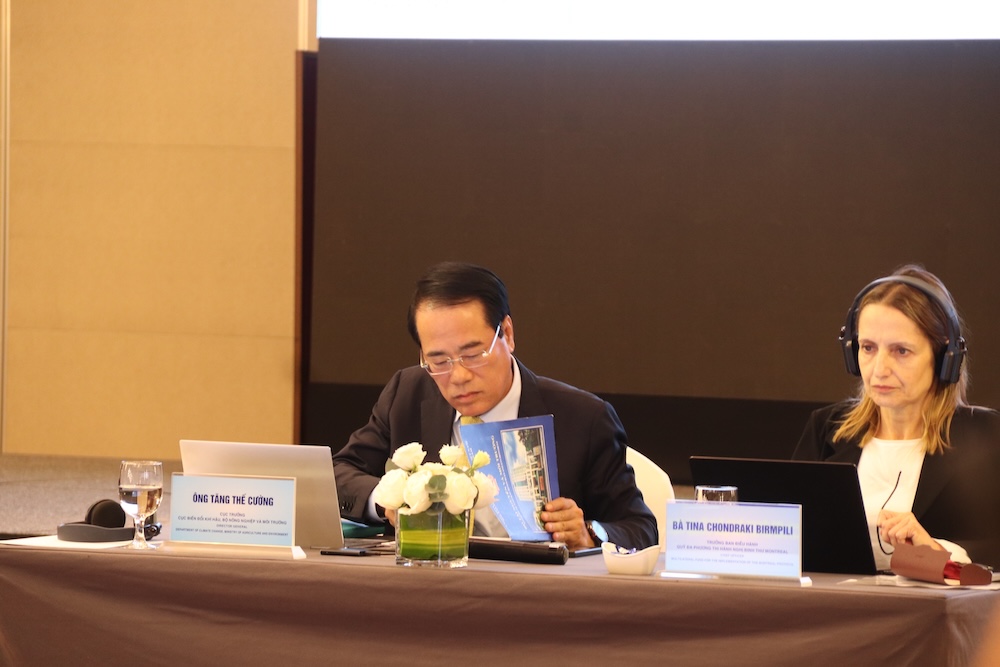 Ozedone layer protection activities towards green transformation: Promoting inter-governmental cooperation, public-private cooperation are organized under the chairmanship of the leaders of the Ministry of Agriculture and Environment. Photo: My Linh