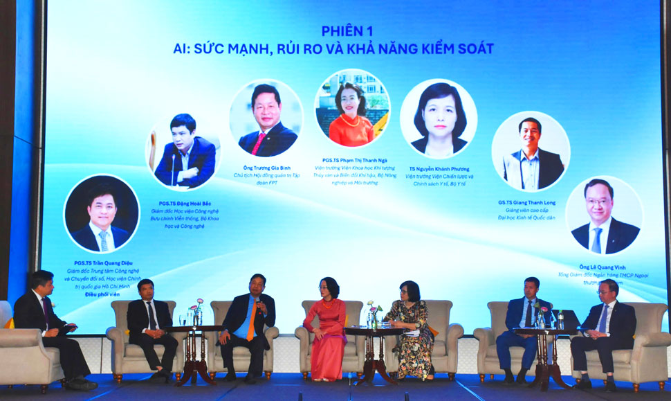 Cac chuyen gia cung thao luan ve rui ro va kha nang kiem soat tri tue nhan tao AI. Anh: Hao Thien