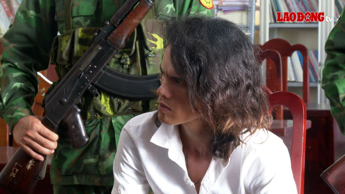 Young man caught red-handed for illegal possession of drugs