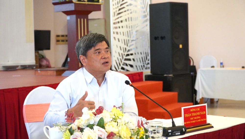 Thu truong Bo Nong nghiep va Moi truong Tran Thanh Nam phat bieu tai hoi nghi. Anh: Nam Phuong