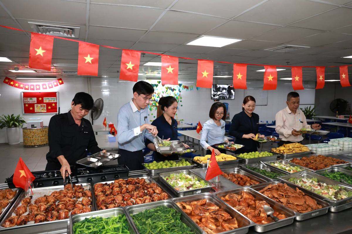 푸엉남 DIC 노동조합 산하 조합원 및 노동자들이 즐길 수 있는찬찬찬찬찬찬찬찬찬찬찬찬찬찬찬찬찬찬찬찬찬찬찬찬찬찬찬사진: CDCS