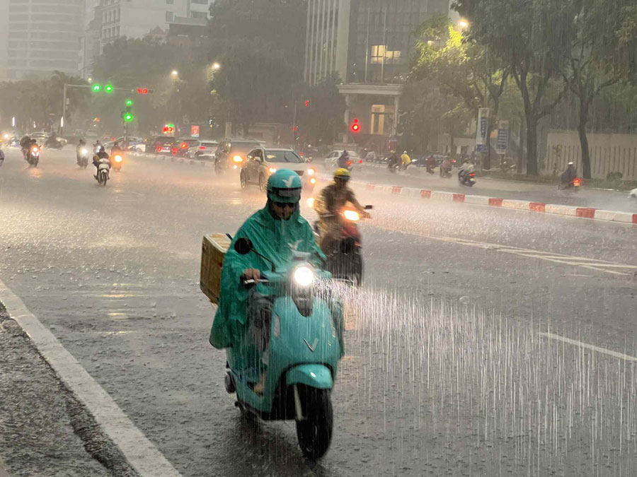 The weather forecast for the North from September 18 to 21 is scattered showers and thunderstorms in the morning and at night. Photo: Tung Giang
