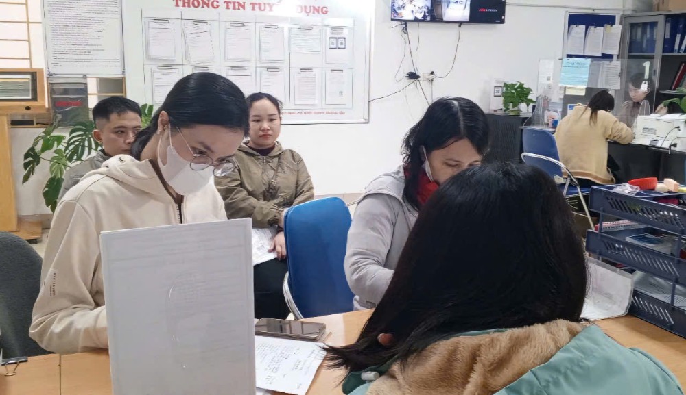 The job fair connects 6 provinces and cities with nearly 20,000 recruitment targets. Photo: Quynh Chi