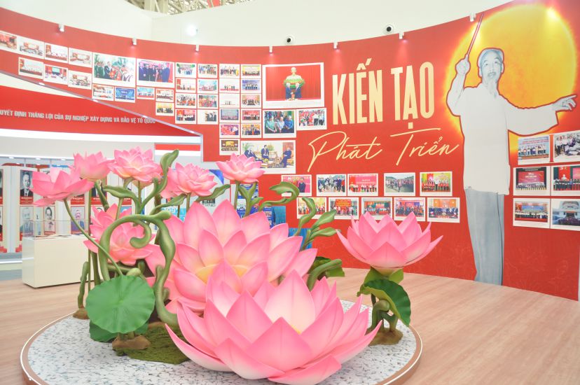 Khong gian trung bay cua Mat tran To quoc Viet Nam. Anh: Bao Han