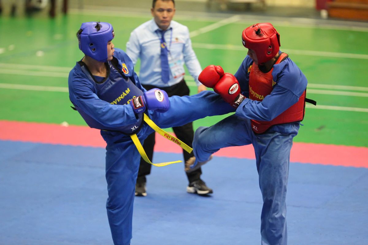 Los atletas siempre juegan con decision en el torneo de vovinam. Foto: Le Giang