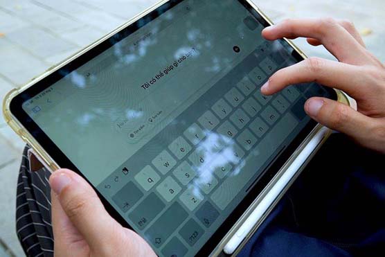 L'explosion de l'IA oblige l'education a redefinir le concept de fraude. Photo : Hao Thien