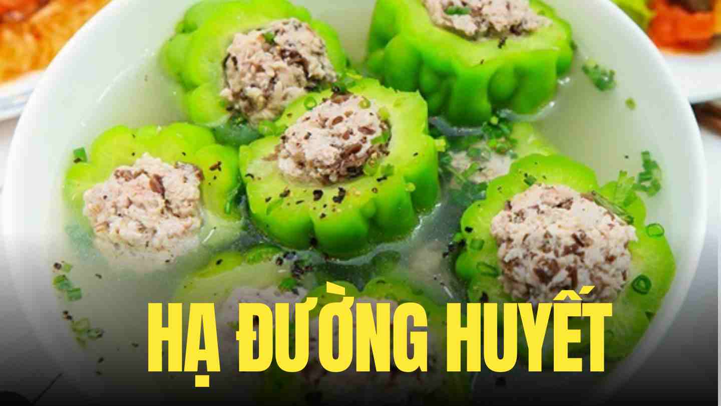 Bitter melon soup is stuffed with meat, a traditional dish rich in vitamins, nutrients and helps stabilize blood sugar. Graphics: Tra My