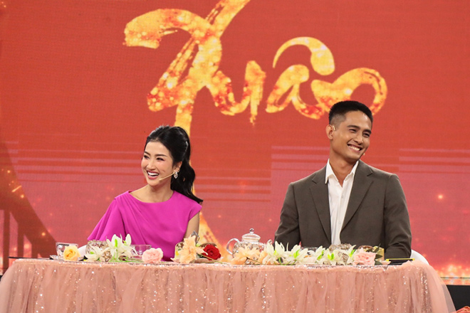 Quynh Lam hen ho ban trai kem tuoi. Anh: Doan phim cung cap