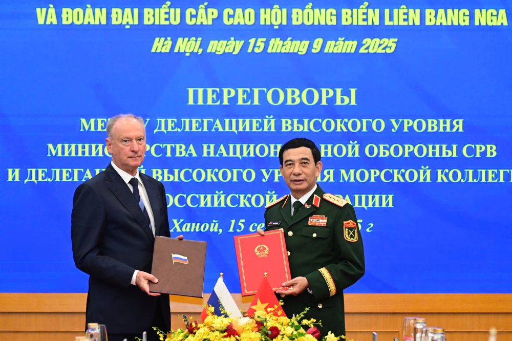 베트남 국방부와 러시아 연방 해양 위원회는 해양 분야 협의에 관한 양해 각서를 체결했습니다. 사진: 하이 응우옌