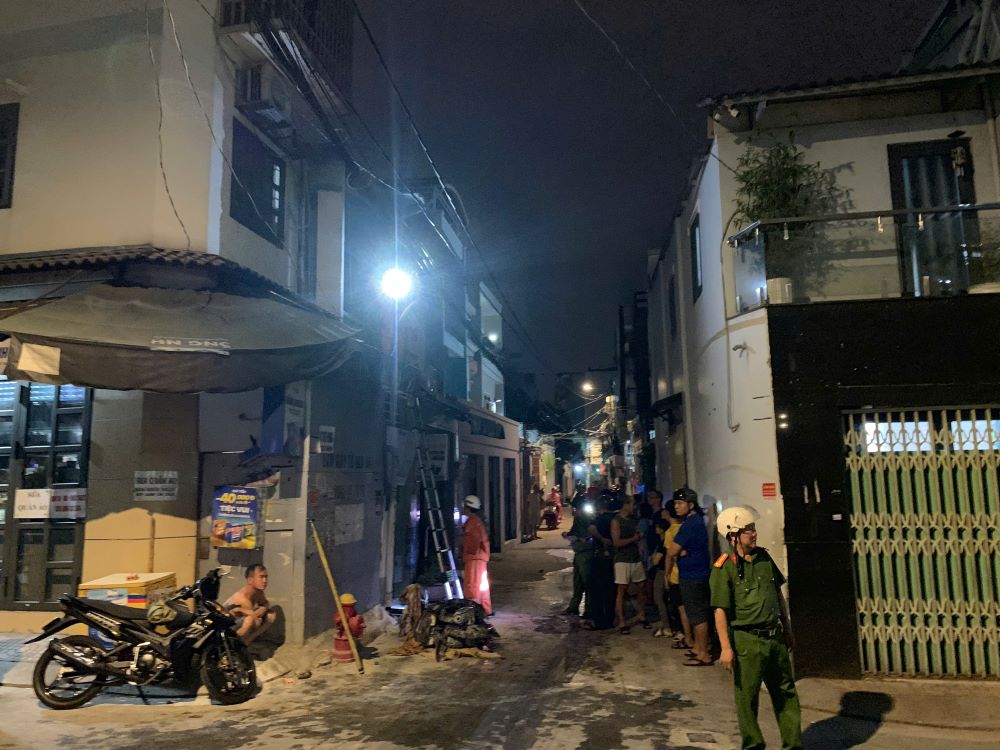 The fire was brought to light. Photo: Thai Bao