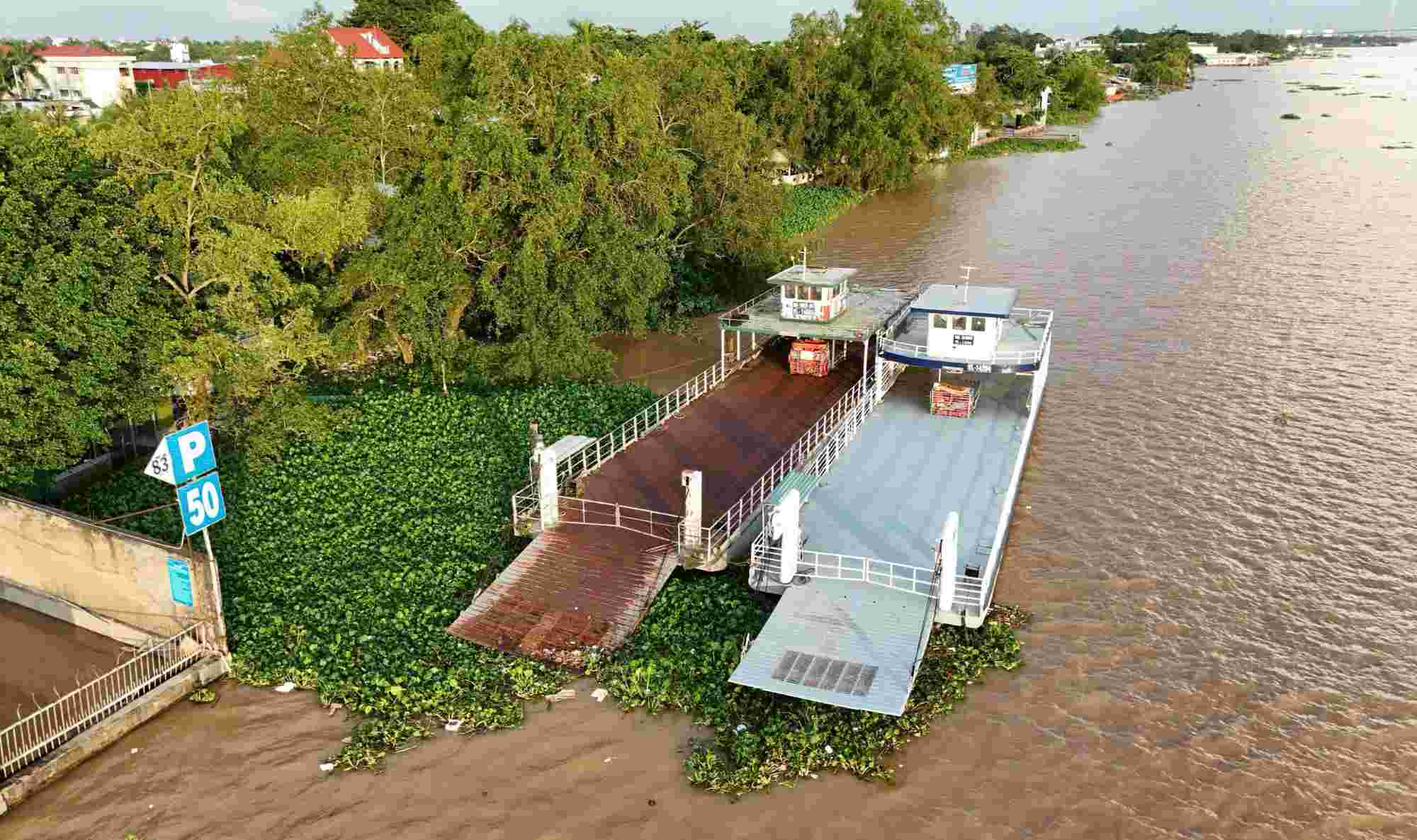 Vinh Long Province ferry terminal. Photo: Ta Quang