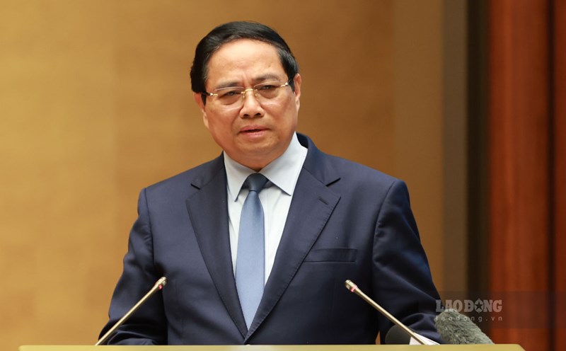 Prime Minister Pham Minh Chinh stated that the policy of employing cadres still values degrees over actual ability, following degrees. Photo: Hai Nguyen