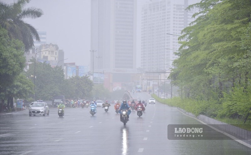 Hanoi had thunderstorms this morning, September 16. Photo: To The