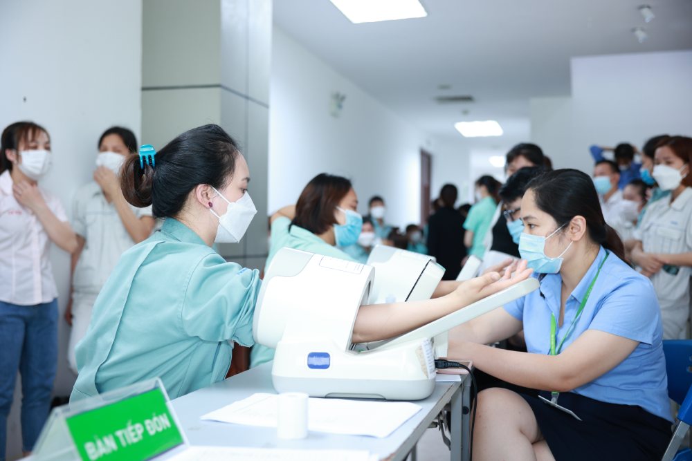 According to Resolution 72, by 2030, people will be exempted from hospital fees at a basic level within the scope of health insurance benefits according to the roadmap. Photo: Hai Nguyen
