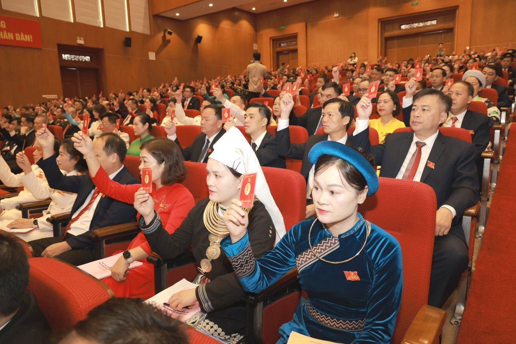 Cac dai bieu cho bieu quyet tai phien tru bi. Anh: Vu Tiep