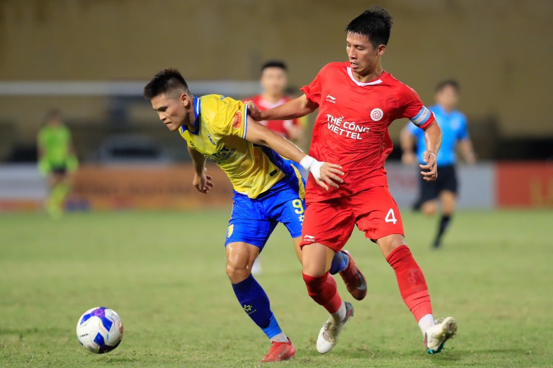 V.League 2025-2026 has changes in the number of places up and down. Photo: Minh Dan