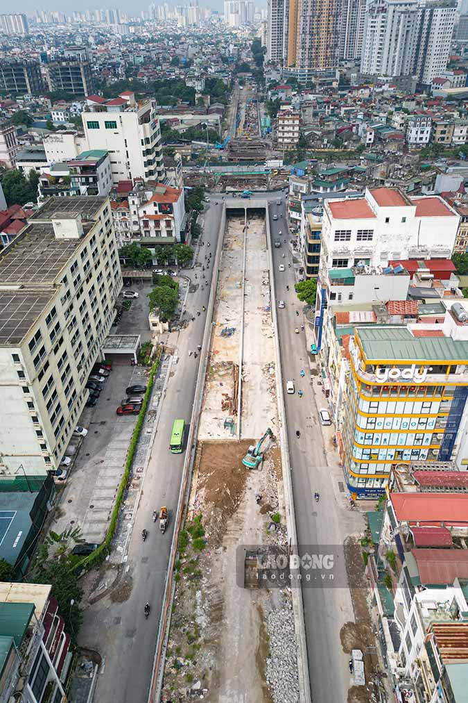 Du an ham chui Kim Dong – Giai Phong duoc khoi cong tu thang 10.2022, tong muc dau tu 778 ti dong, do Ban Quan ly du an dau tu xay dung cong trinh giao thong Ha Noi lam chu dau tu.