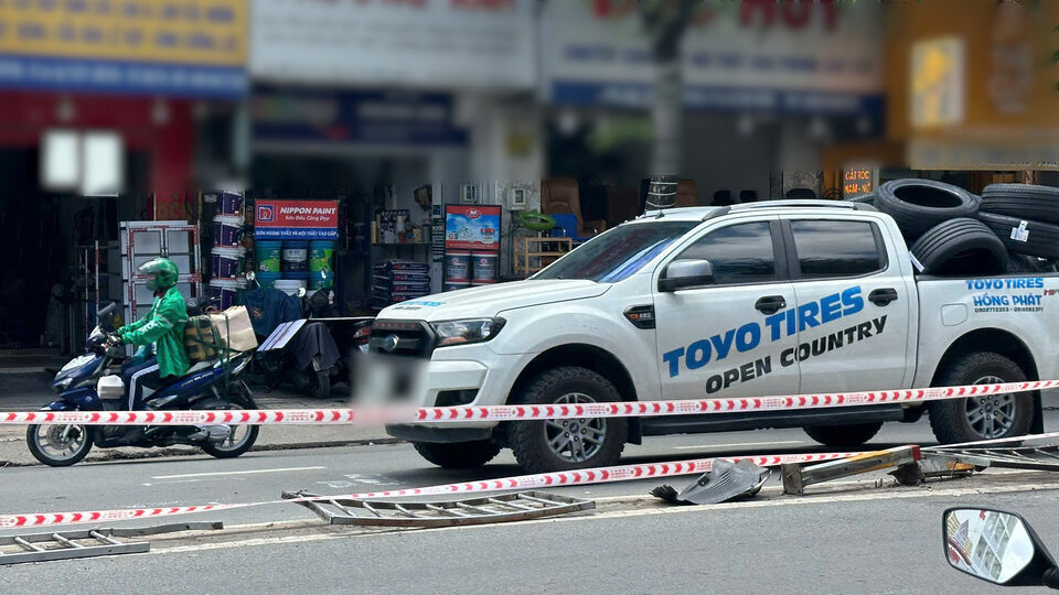ホーチミン市で自動車とバイクの連続衝突で3人が負傷