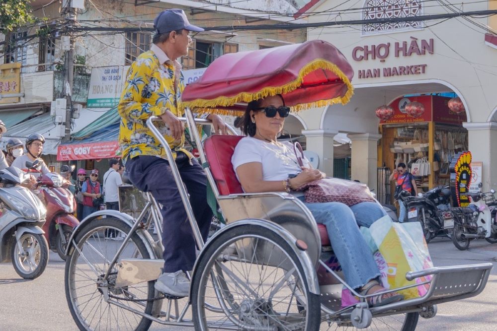 Da Nang lanza un dispositivo de explicacion automatica con IA en tours de ciclomotor. Foto: Danang FantastiCity
