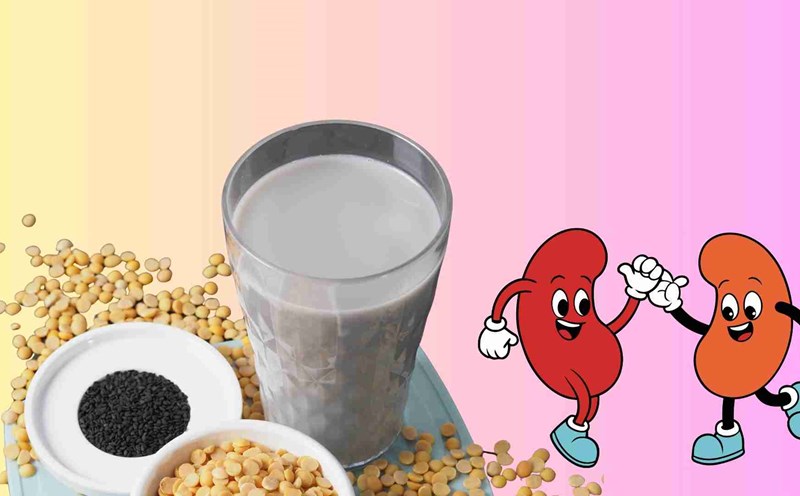 Soy milk with black sesame and black bean is good for the liver and kidneys. Graphics: Ha May