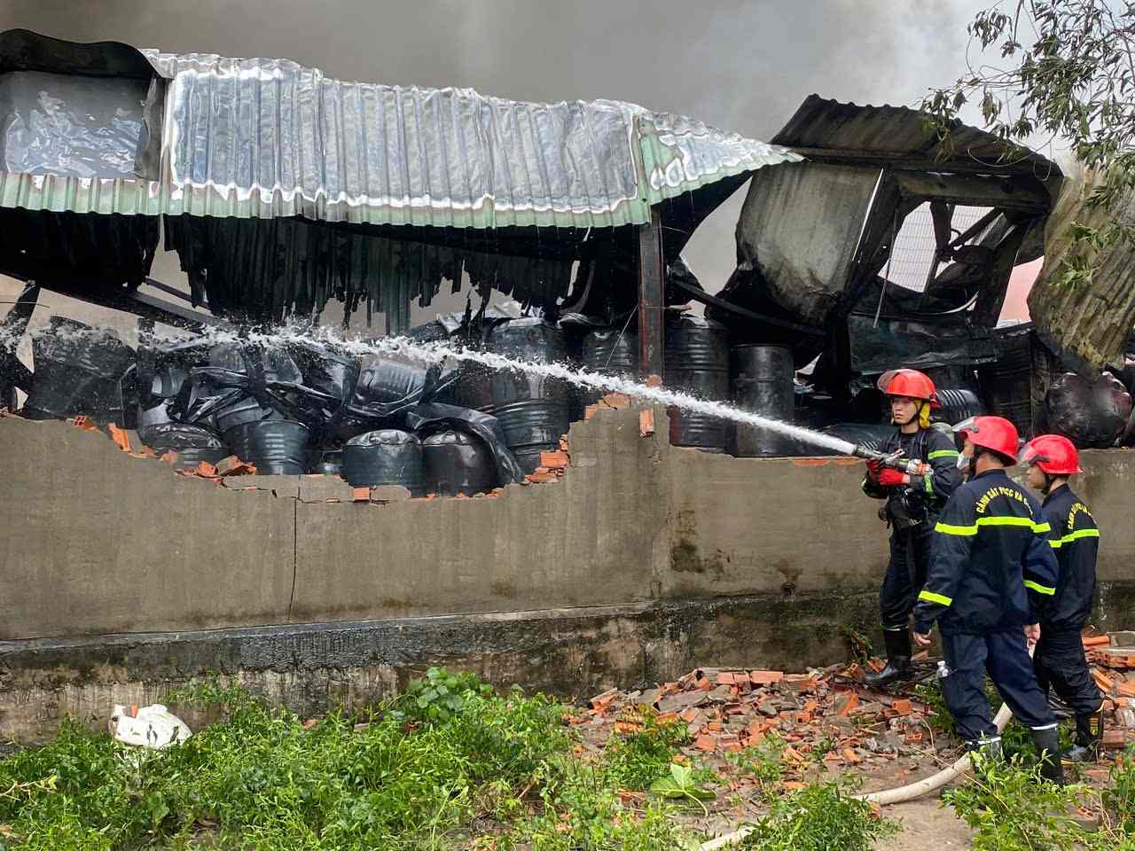 工場火災で1人が死亡、2人が負傷。写真:警察提供