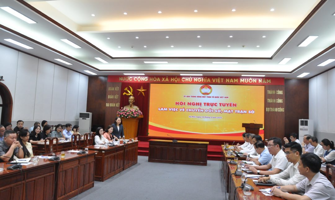 Toan canh hoi nghi 