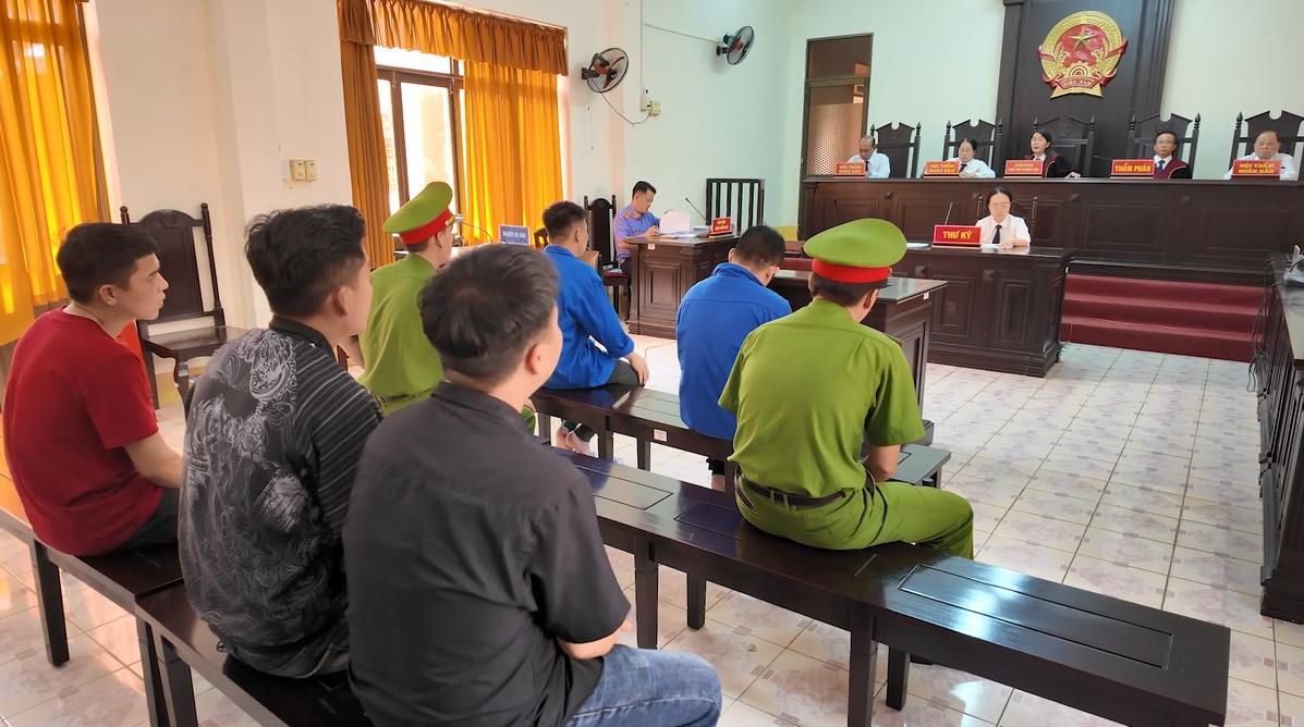 Truong stabbed his drinking friend seriously.