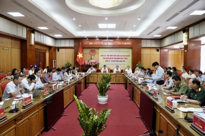 Toan canh buoi lam viec. Anh: Quoc Dat