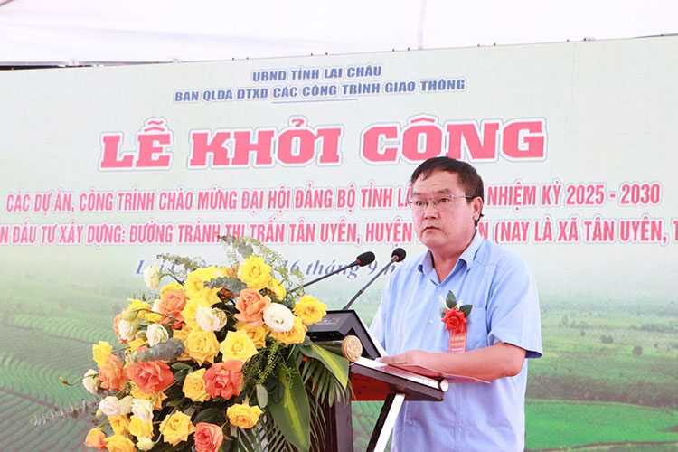 Ong Giang A Tinh - Pho Chu tich UBND tinh Lai Chau phat bieu tai buoi khoi cong. Anh: UBND tinh Lai Chau