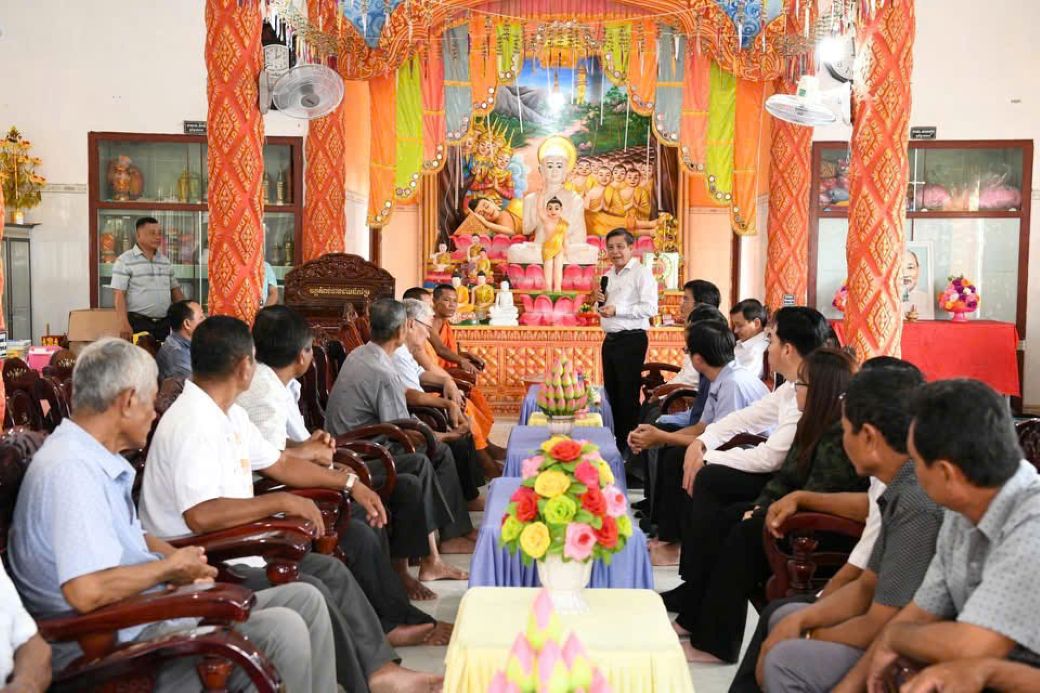 den vieng va chuc mung le Sene Dolta nam 2025 tai chua Tuk Pray, xa Long Phu. Anh: Thanh Dong