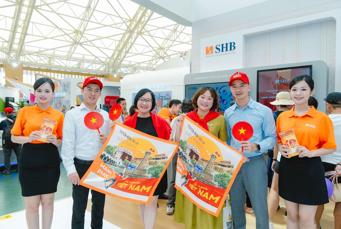 Chien dich “Hanh phuc la Nguoi Viet Nam” cua SHB chao mung Quoc khanh 2.9 da ghi dau an manh me voi cong chung. Anh: SHB