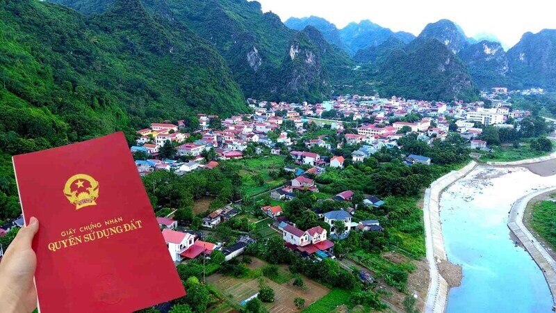 Important new points in land allocation, land lease, and land use purpose conversion. Photo: Khanh Linh