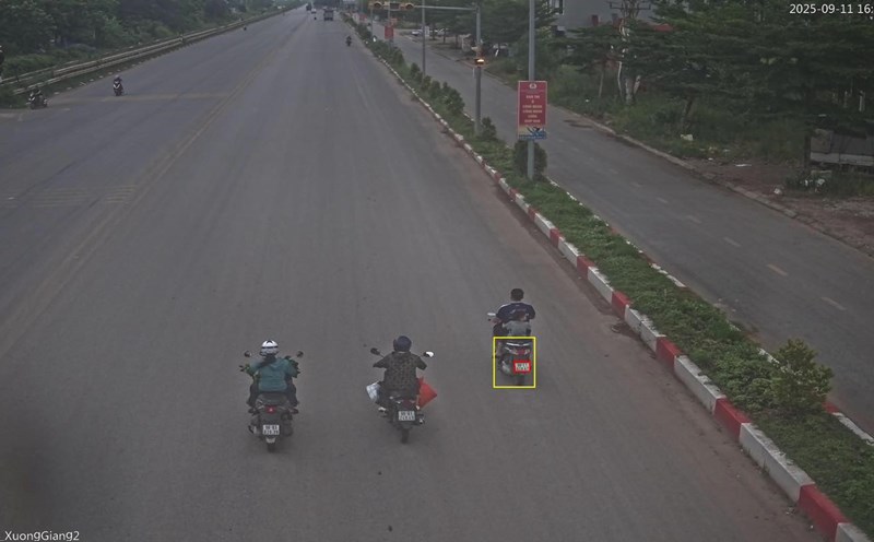 The motorbike owner was fined. Photo: Bac Ninh Police