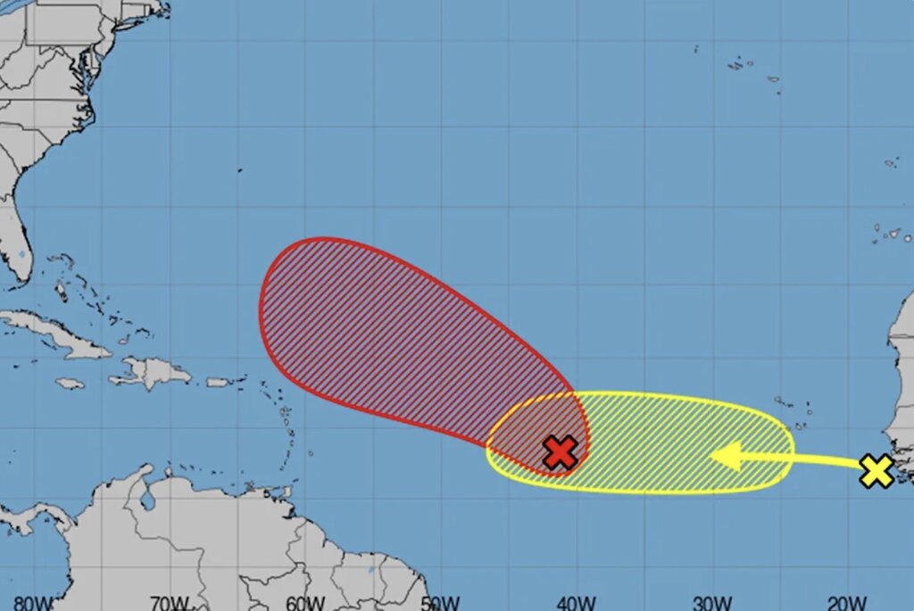 La depression se poursuit la depression devrait se renforcer pour devenir les tempetes n° 7 et n° 8 de la saison des tempetes de l'Atlantique. Photo : Centre national des tempetes americain