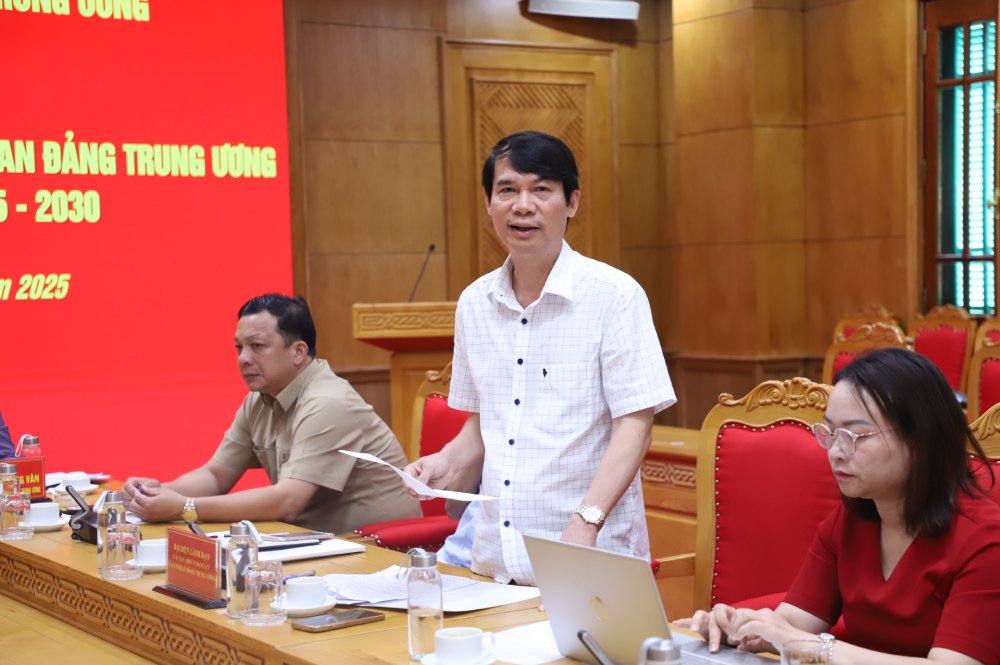 Ong Nguyen Dang Tien - Pho Chanh Van phong Thuong truc Dang uy cac co quan Dang Trung uong. Anh: Tran Vuong