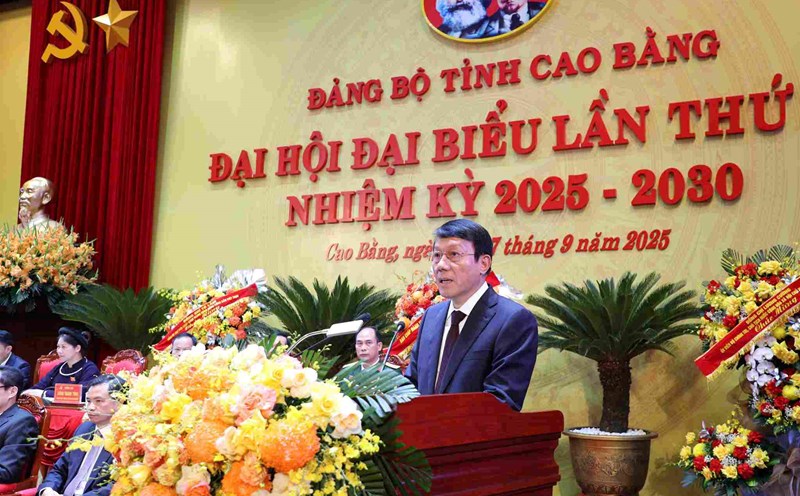 General Luong Tam Quang gave a speech directing the congress. Photo: Khanh Duy