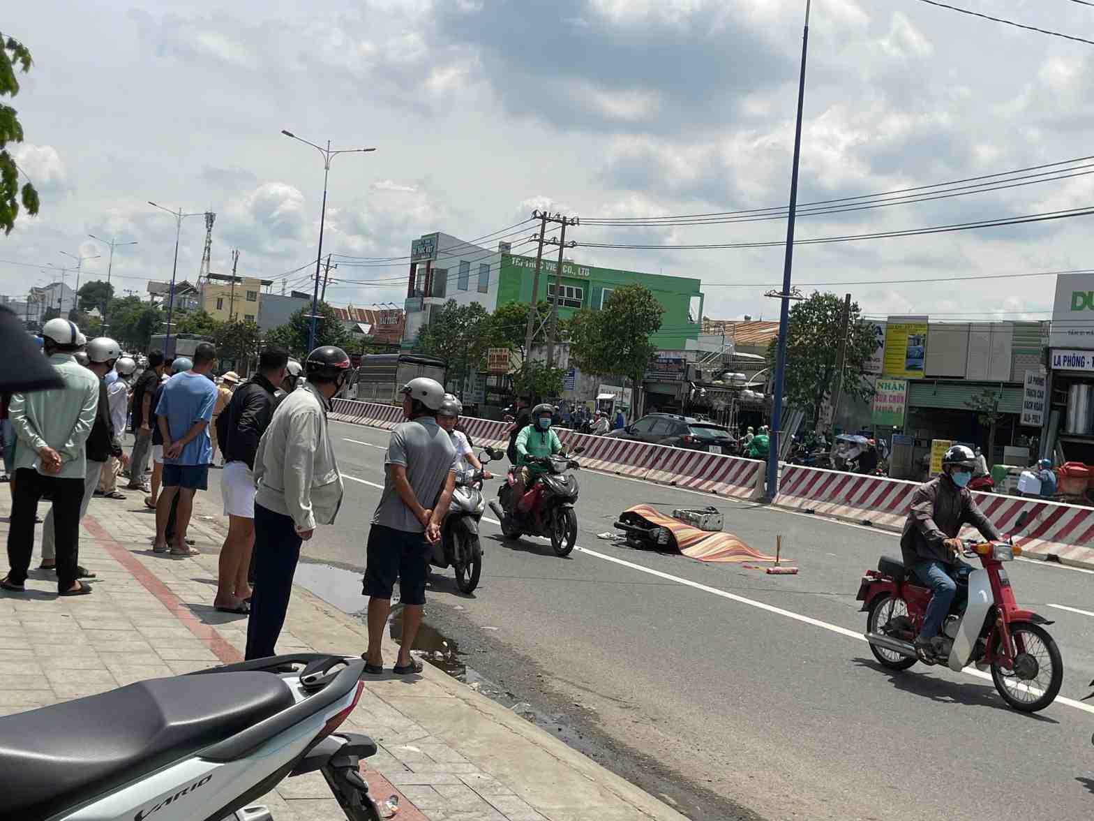 11年生の男子生徒が死亡した事故現場。写真: Dinh Trong