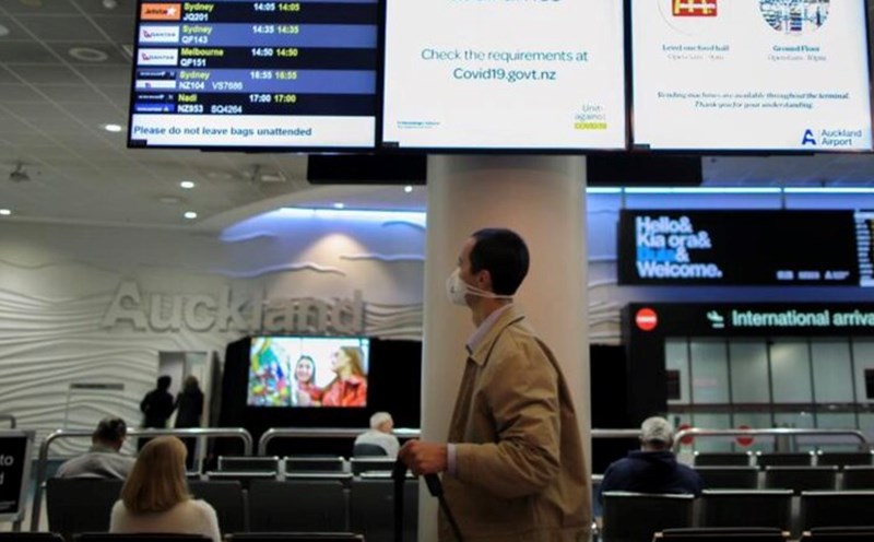 Passengers at a New Zealand airport. On September 17, the Chinese Embassy in New Zealand issued a document protesting the questioning of citizens and the confiscation of electronic devices. Photo: Xinhua