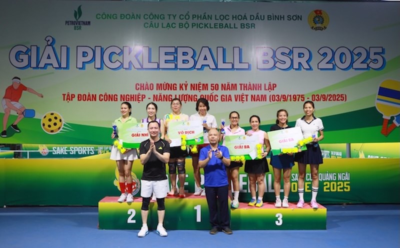 The 2025 BSR Pickleball Tournament with 3 competitions attracted the participation of cadres, union members, and workers. Photo: Chinh Linh
