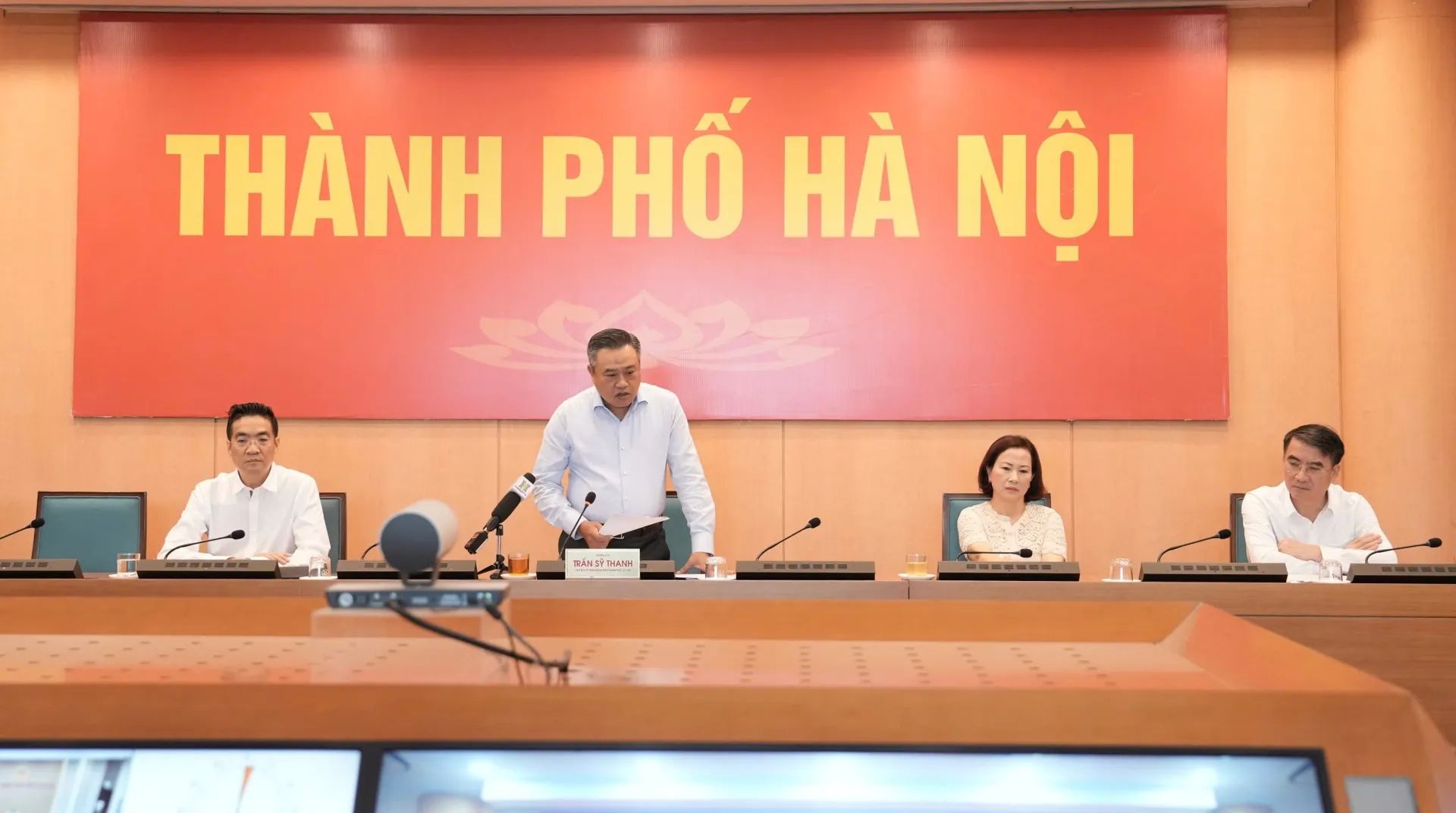 Chu tich UBND Thanh pho Ha Noi Tran Sy Thanh phat bieu tai diem cau Thanh pho Ha Noi. Anh: Hong Thai