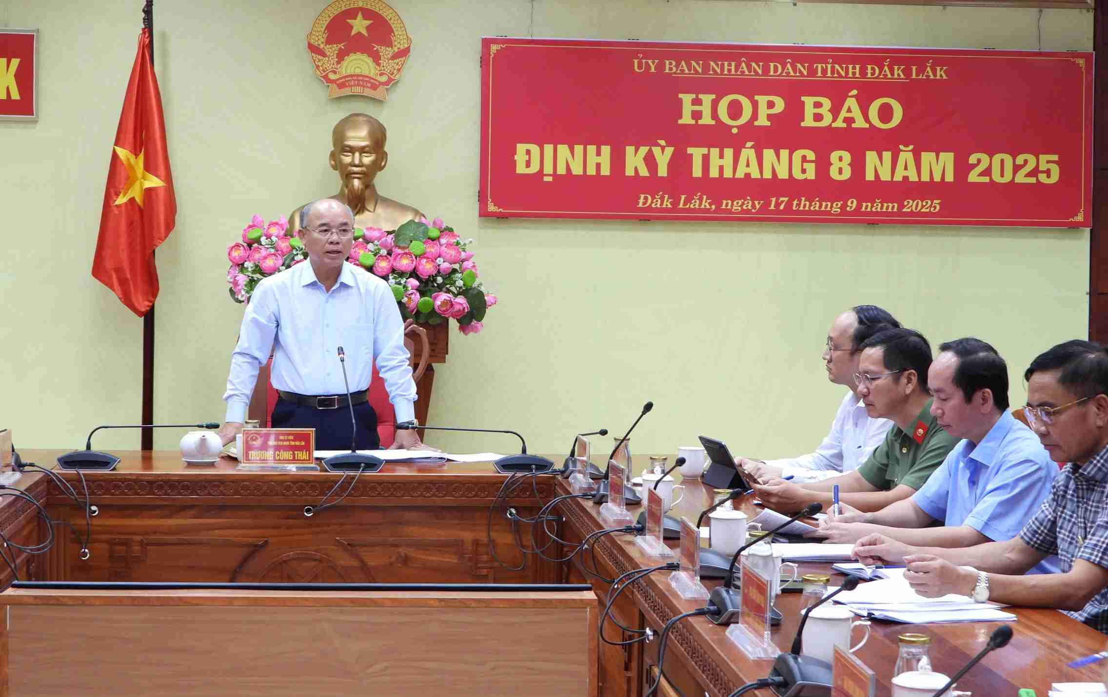 Ong Truong Cong Thai - Pho Chu tich UBND tinh Dak Lak phat bieu. Anh: Bao Trung