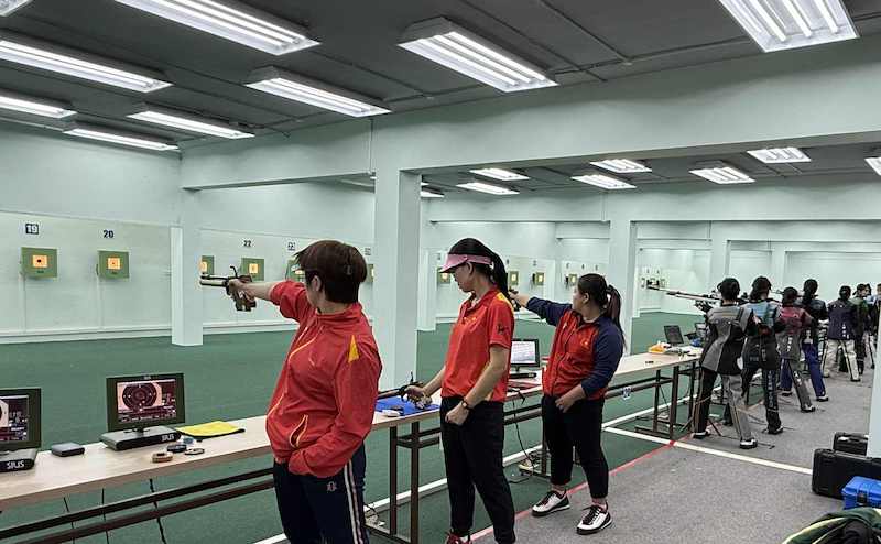 국가대표 선수 훈련 센터(하노이)에 있는 베트남 사격 선수들. 사진: 호아이 비엣