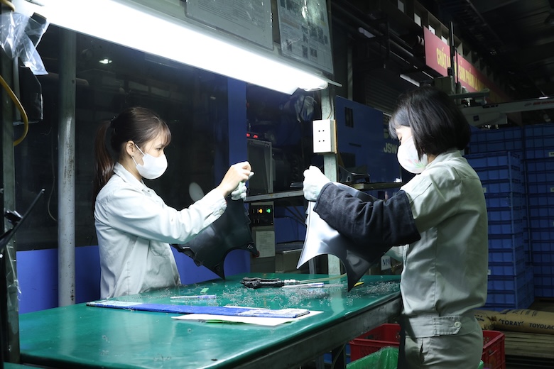 Les travailleurs sont toujours pris en charge et soutenus par les syndicats a tous les niveaux de Hanoï. Photo : Manh Quan