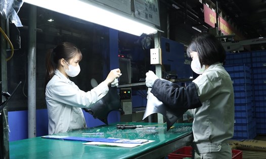 Người lao động luôn được các cấp Công đoàn Hà Nội quan tâm, chăm lo. Ảnh: Mạnh Quân