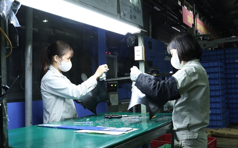 Workers are always cared for and cared for by Hanoi Trade Unions at all levels. Photo: Manh Quan