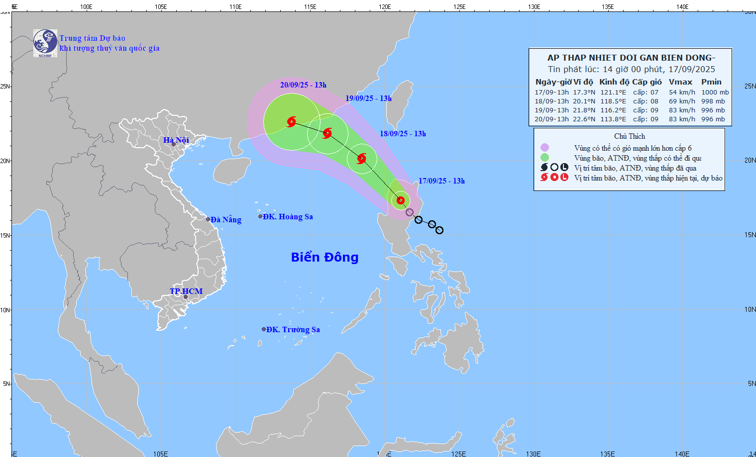 Forecast of the path and area affected by the tropical depression becoming storm No. 8 in the East Sea. Photo: NCHMF