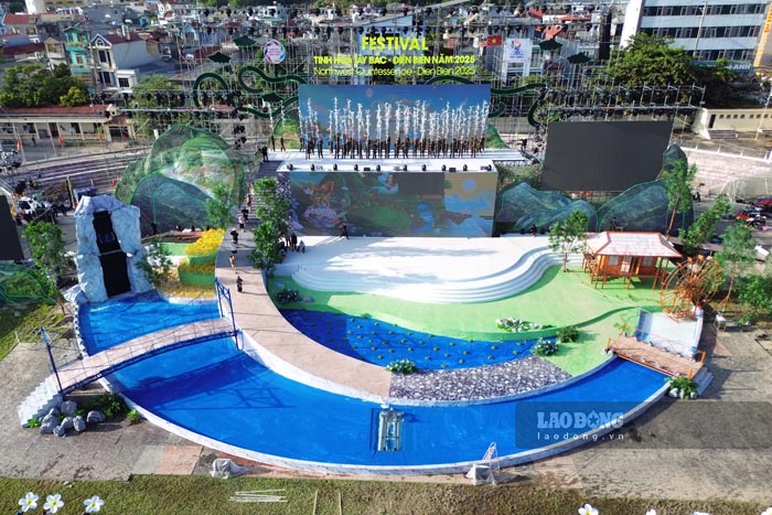 Grand stage for the opening art program of the Northwest quintessence Festival - Dien Bien 2025. Photo: Quang Dat